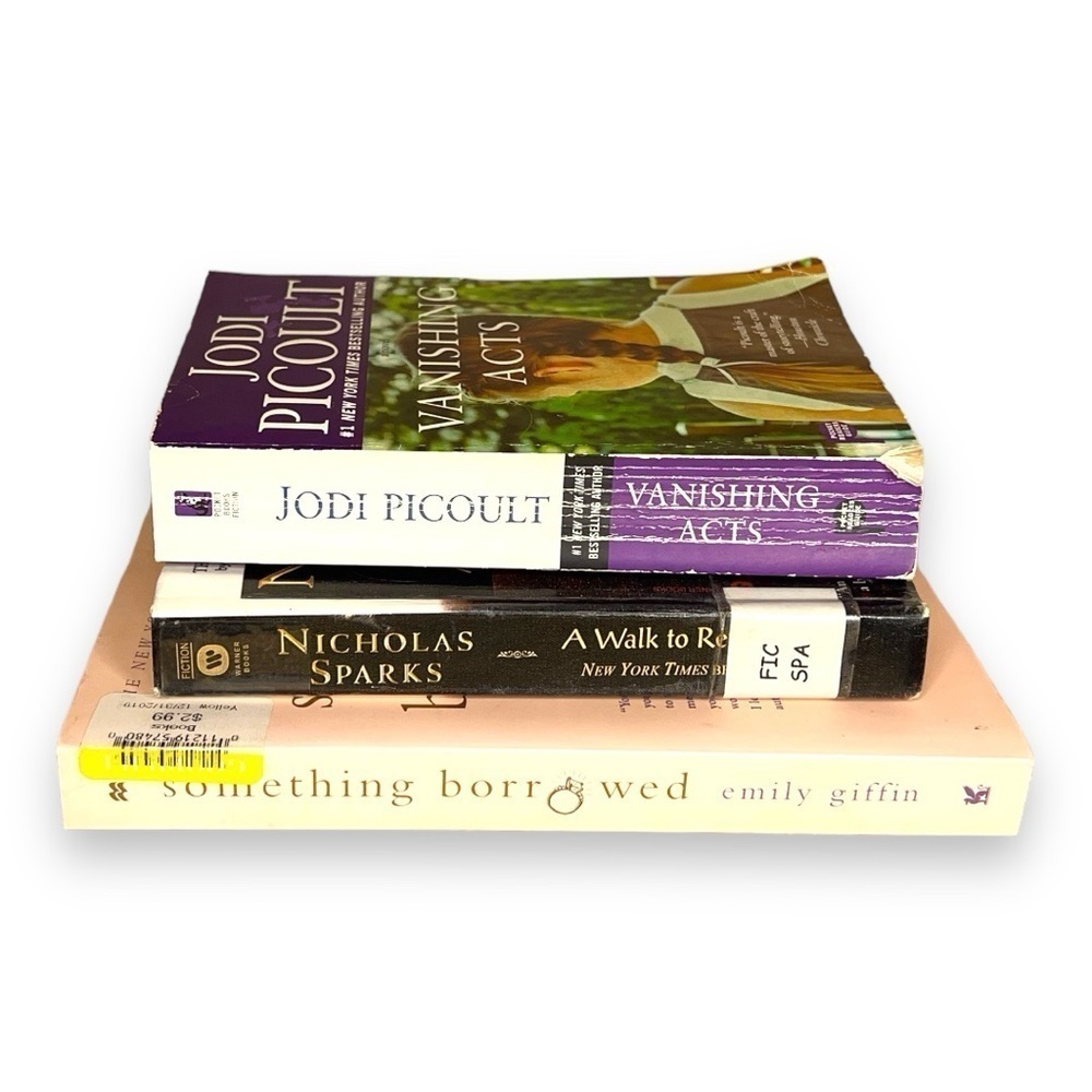 Set Of 3 Books Something Borrowed Vanishing Acts A Walk To Remember
